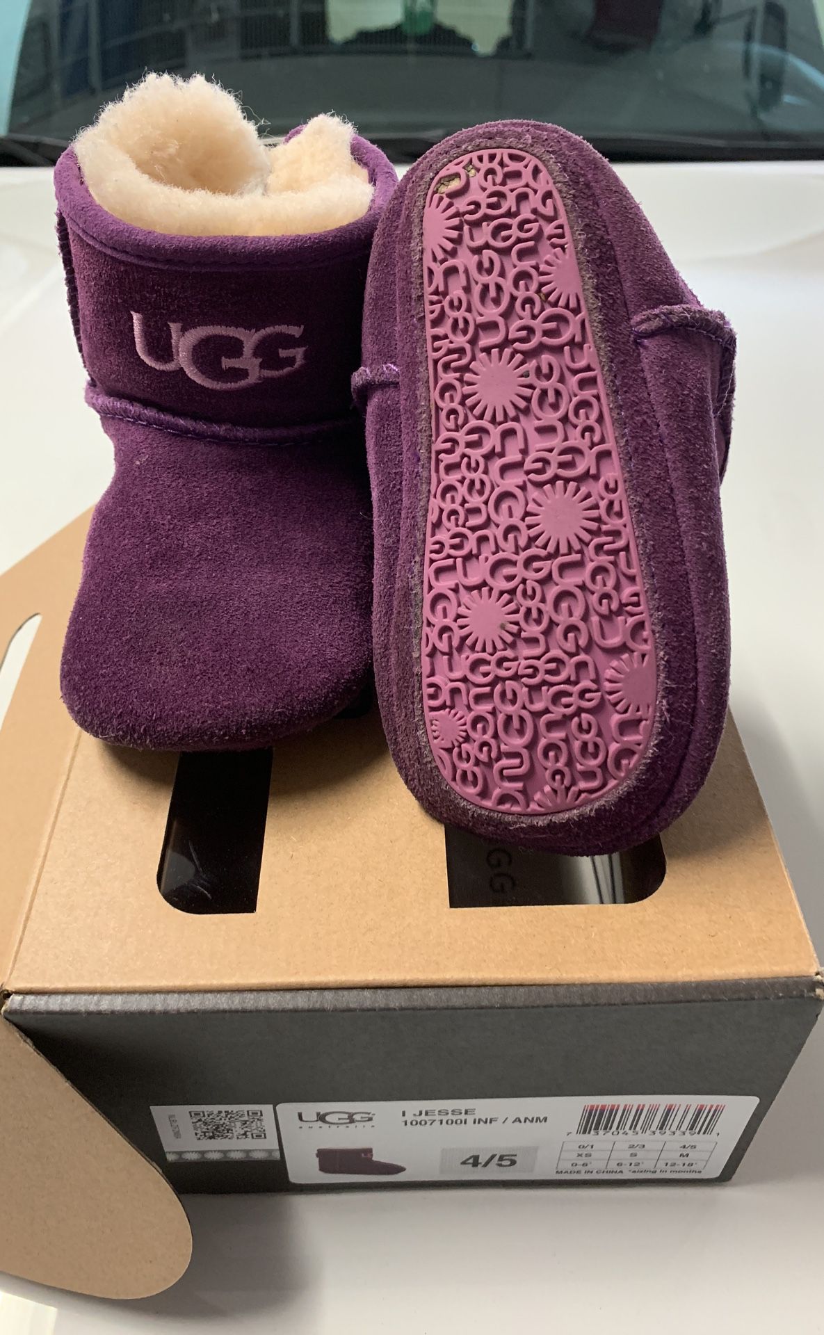 Ugg boots. Toddler 4/5. Purple