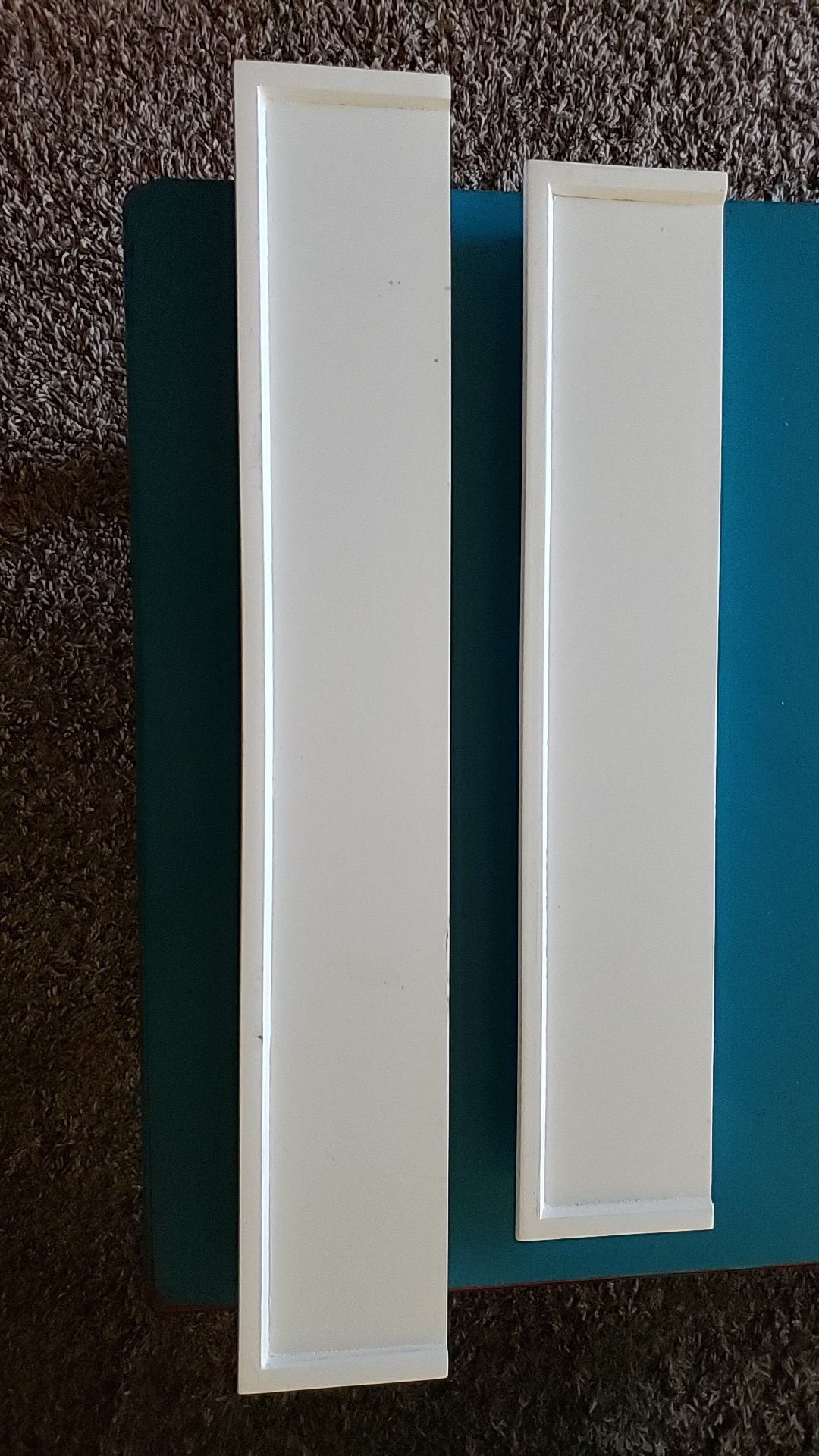 Floating wall shelves