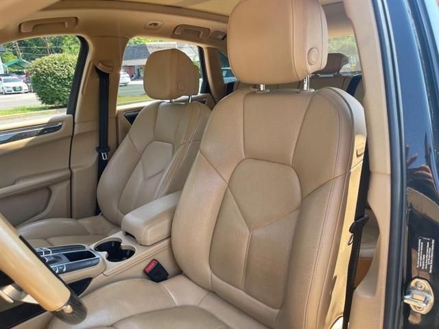 2015 Porsche Macan