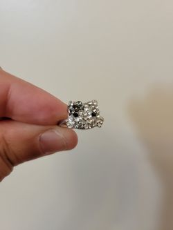 Brand new kids hello kitty ring .. one size .. $4 each  Thumbnail
