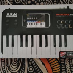 Akai Professional SYNTHStation 25 Keyboard Controller  Thumbnail
