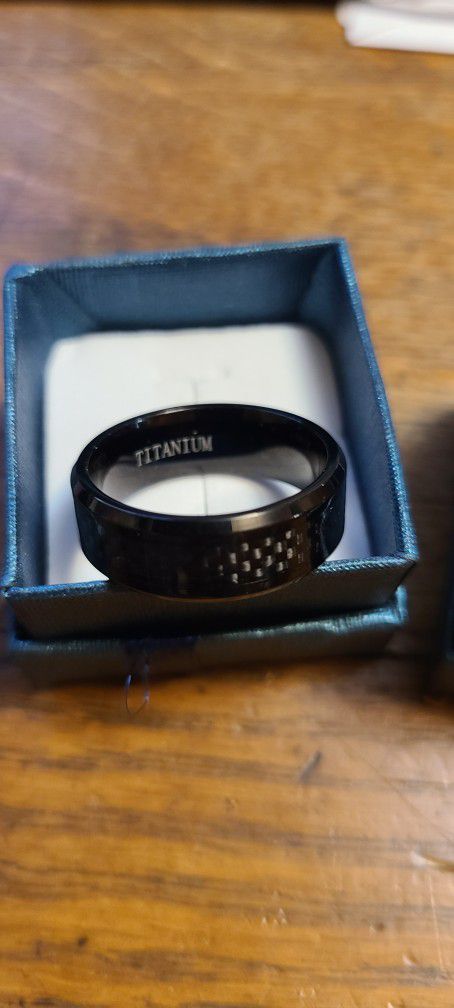 (2) Mens Sz 11  Titanium 8mm Wedding Band New In Box  