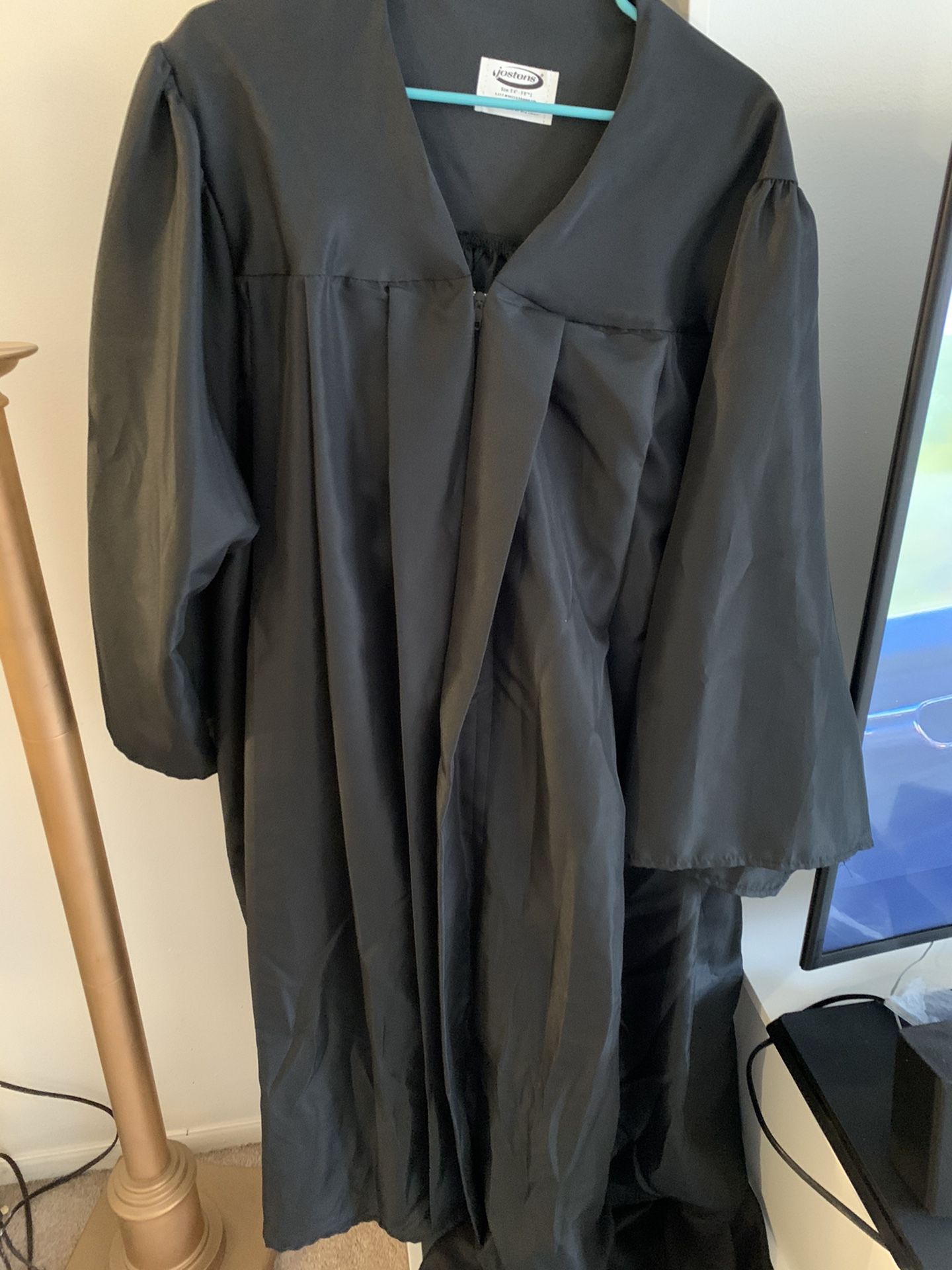 Free Graduation Gowns
