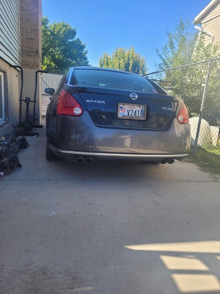 2004 Nissan Maxima