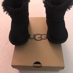Toddler UGG Boots (size 6) Thumbnail