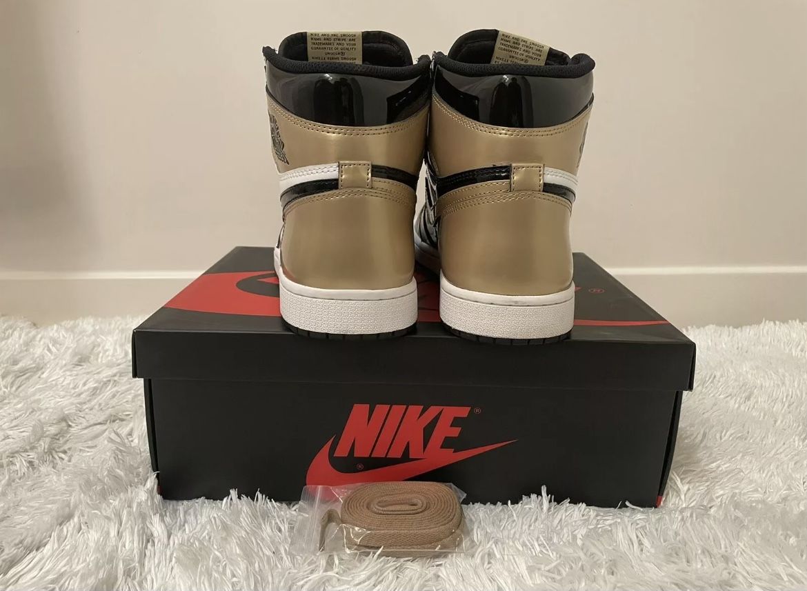 Size 9.5 - Jordan 1 Retro High OG NRG Gold Toe 2018 861428-007