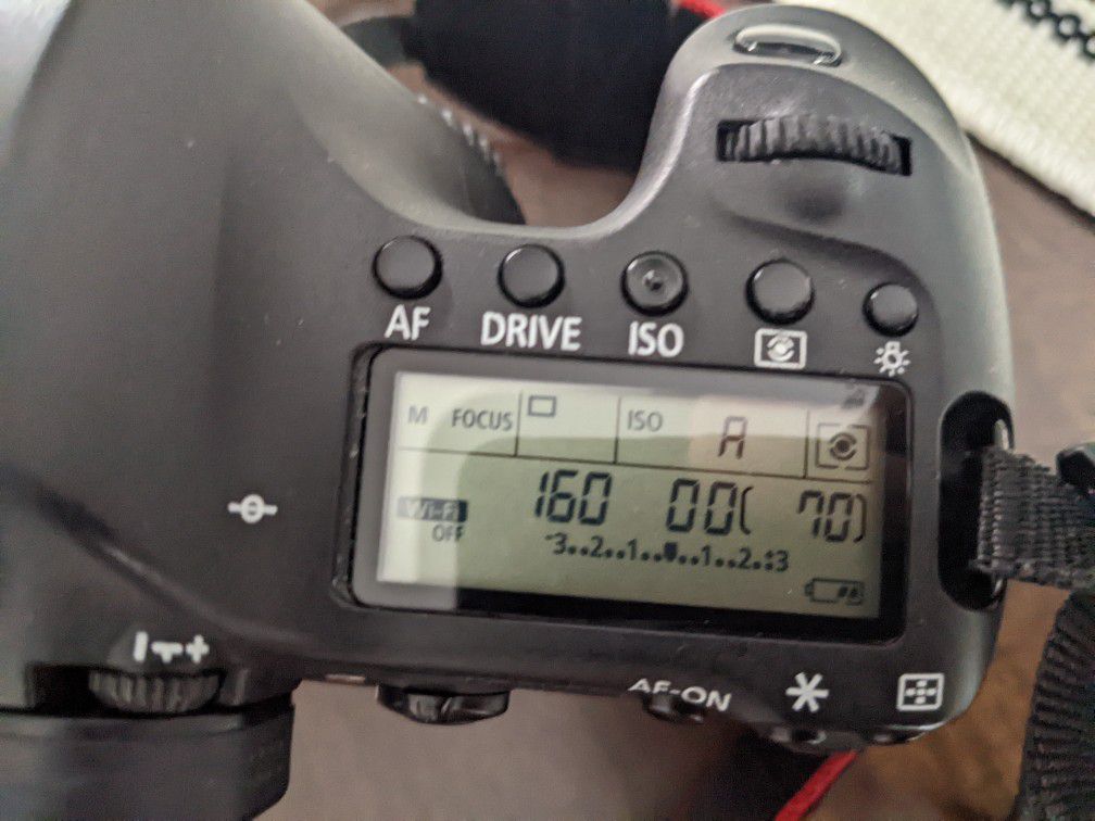 Canon EOS 6D Full Frame SLR Camera