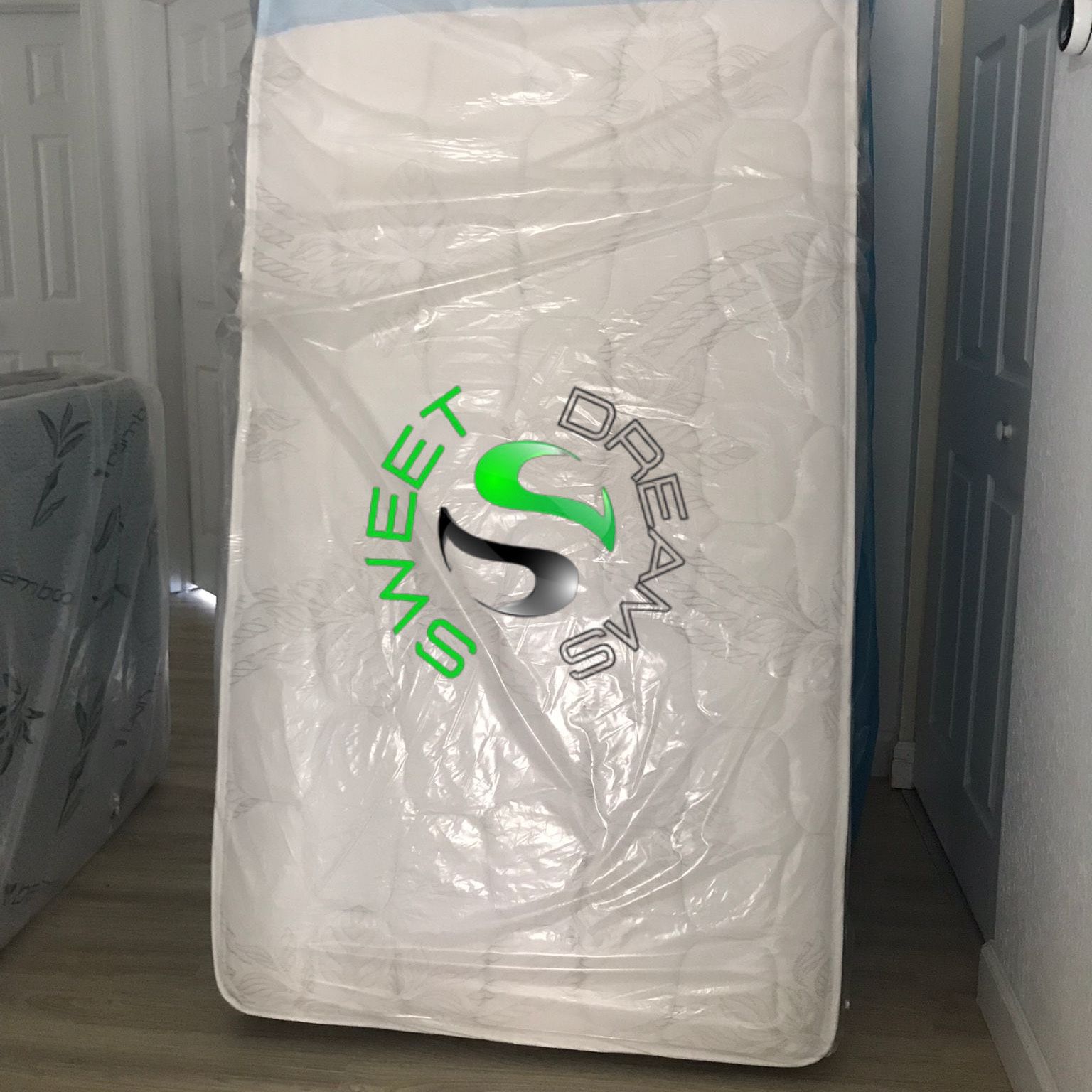 KING QUEEN FULL TWIN SIZE MATTRESS  PILLOW TOP WRAPPED IN PLASTIC ALL NEW AVAILABLE BOX SPRING AND METAL FRAME COLCHONES NUEVOS 🛏️
