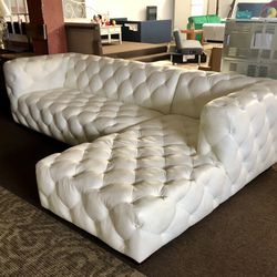 SUPER NICE WHITE TUFTED SECTIONAL  Thumbnail