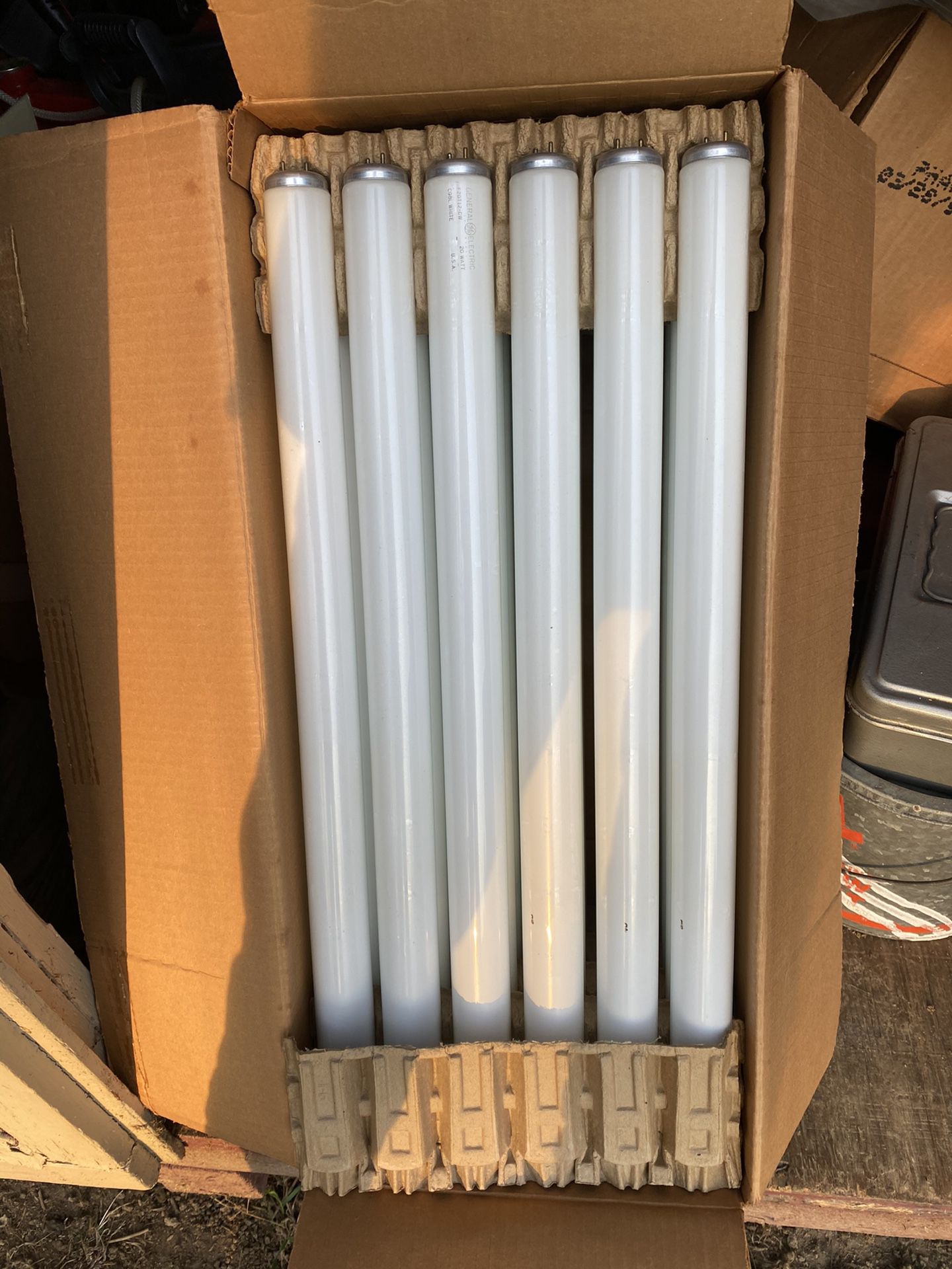 New Old Stock  G-E 2’ Fluorescent Lamps 20 Watt 3 Cases