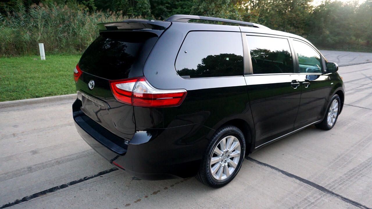 2016 Toyota Sienna
