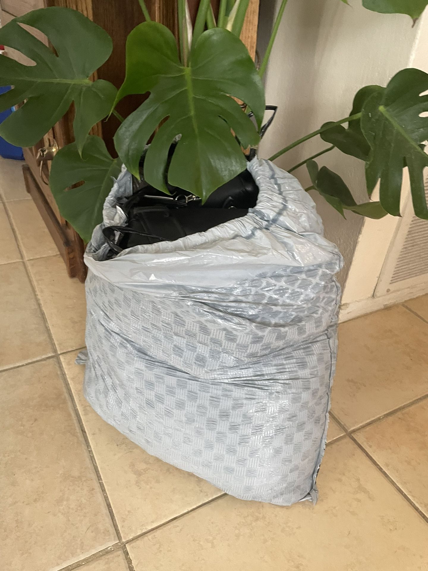 Bags Of Womens Clothes/Shoes Name Brands, Zara, Patagonia, Adidas, Some New With Tag