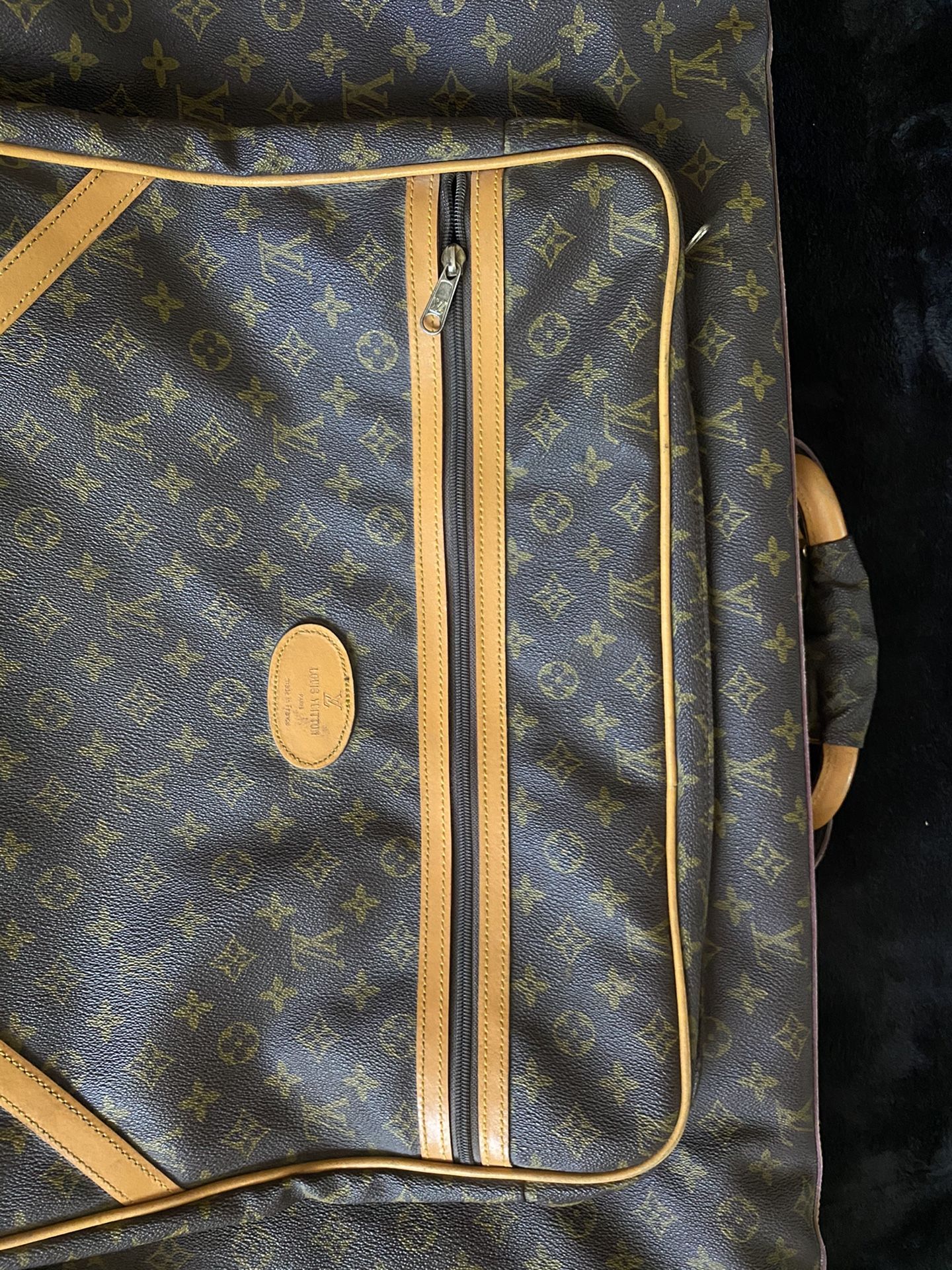 Louis Vuitton Garment Cover