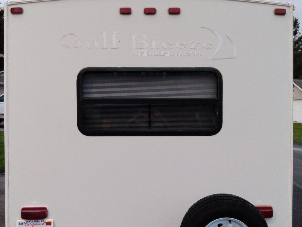 2006 Gulfstream By Gulfbreeze 28ft With Slide Out In Great Condition