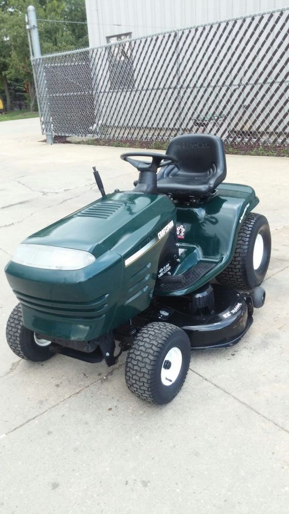 For Sale A 19 5hp Twin Cylinder Turbo Cool Engine Craftsman Riding Lawnmower For Sale In Elgin Il Offerup