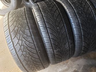 24" Rims And Like New Tires 305/35/24 $1200 For Chevy Silverado Tahoe Yukon Sierra Ford F150 Expedition Navigator 6×135 & 6×139.7 Thumbnail