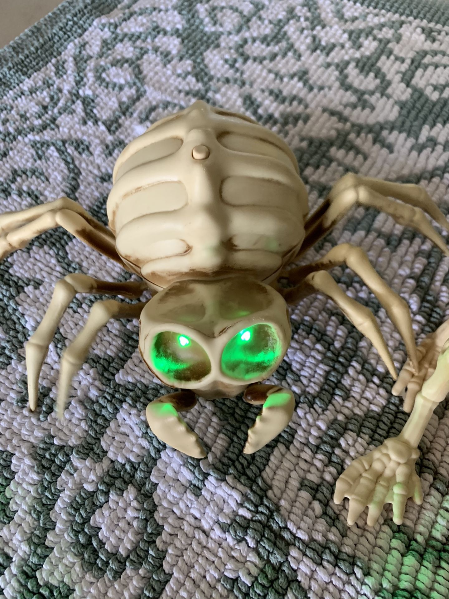 HALLOWEEN CREATURES SET OF 2 MOTION ACTIVATED .