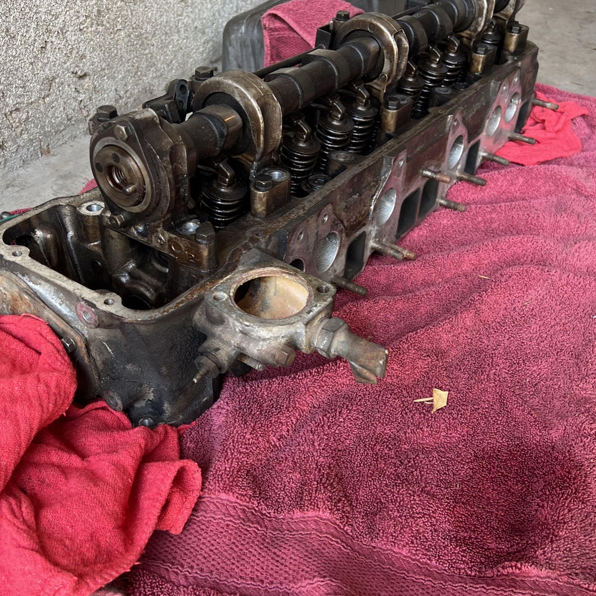 Datsun 240z Cylinder Head