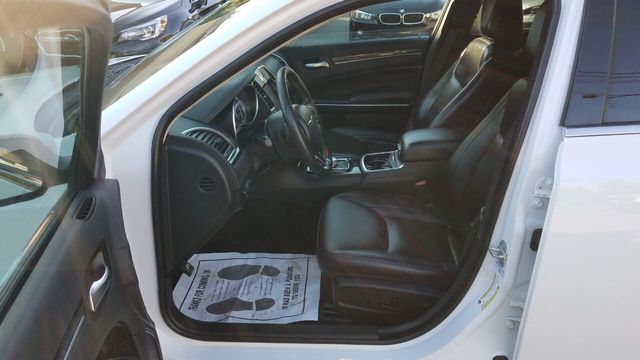 2018 Chrysler 300