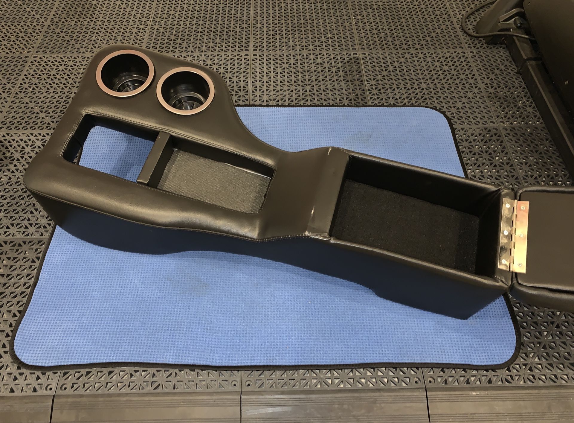 19651970 Mustang Classic Consoles Humphugger Cruiser Console, Black