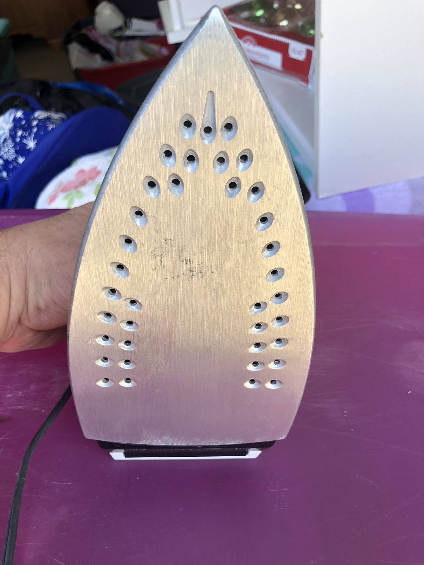Ultra Ease Proctor Silex Electric Steam Iron, model 17109