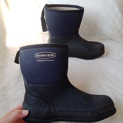 Mudruckers Waterproof Boots Size 8 Women's / 7  Men's. Thumbnail