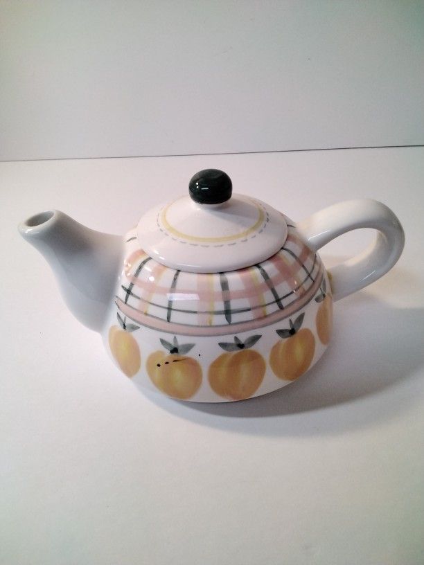 Very Cute Tea Pot .