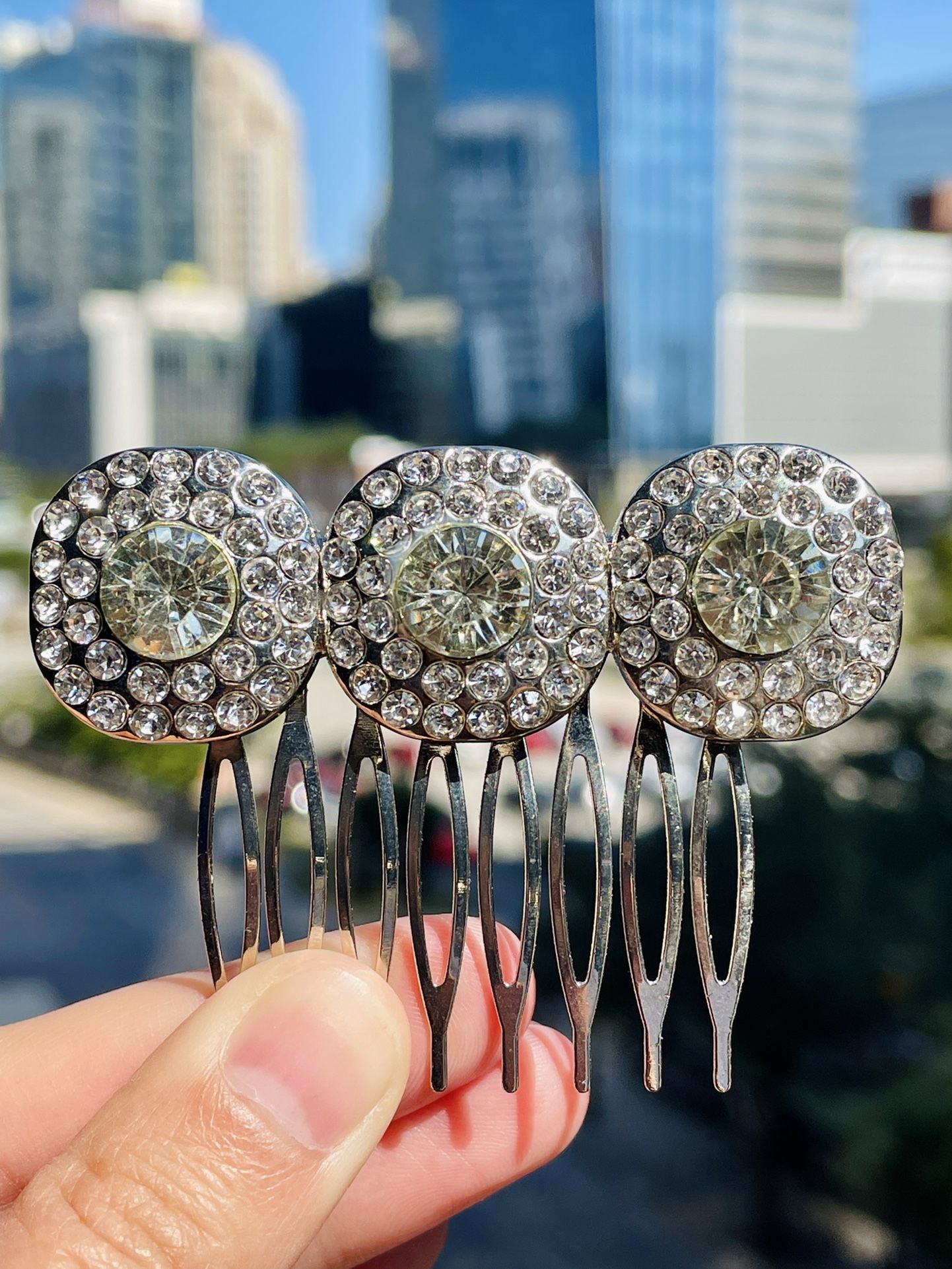 Beautiful crystal hair comb for wedding/ hair accessory/ bride hair comb
