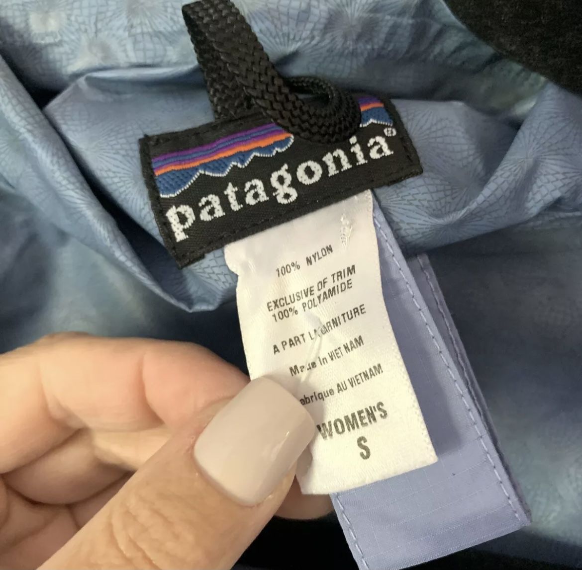 Women’s Patagonia Raincoat Size Small