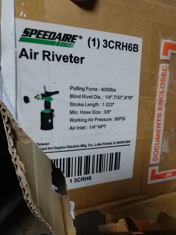 Brand New Quarter Inch Air Riveter With Tips And Ends