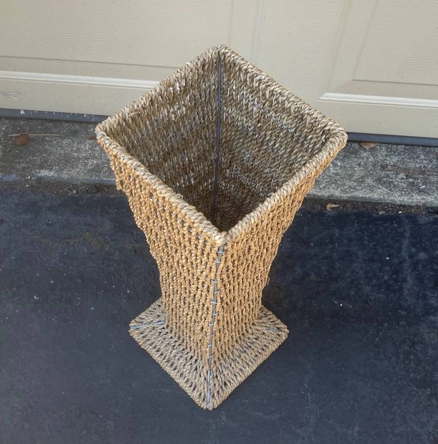 Decorative BoHo Wicker Rattan Floor Standing Flower Vase Planter Pot