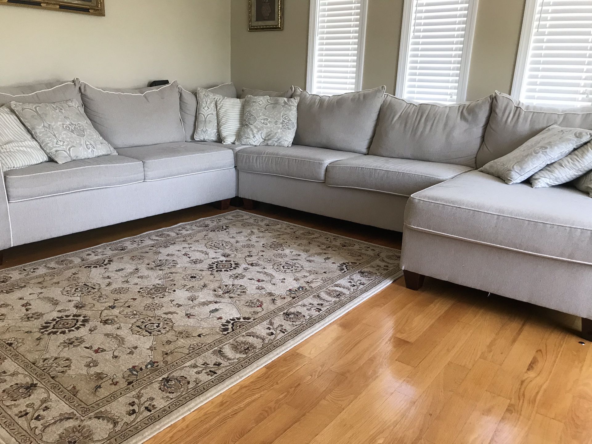 Sectional Sofa set with Pillows Included