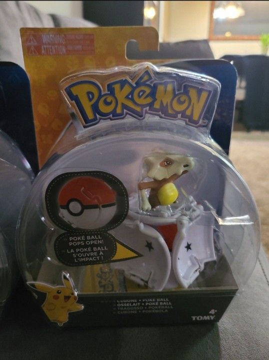 NEW - POKEMON TOYS