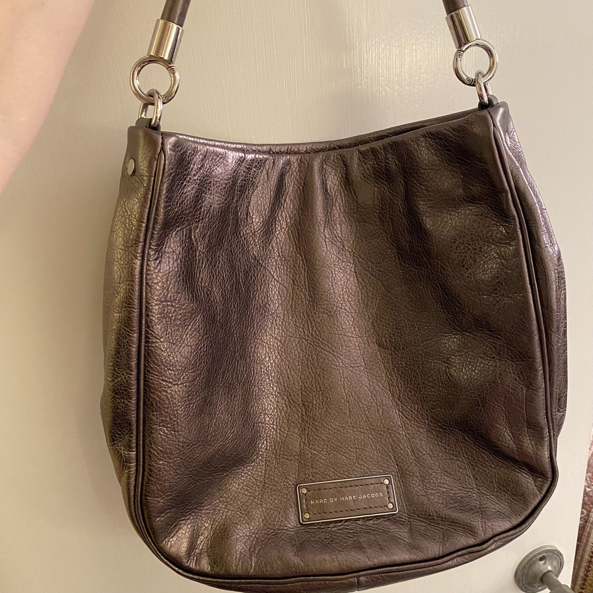 Marc Jacobs silver hobo bag / purse