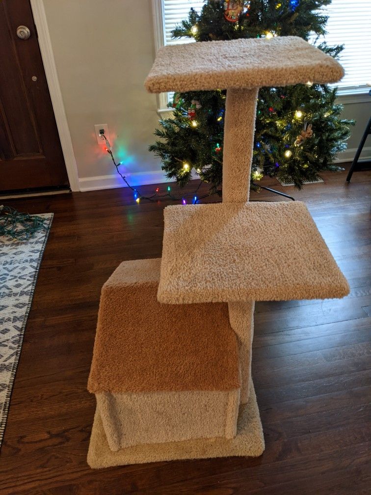 Cat Tree, Beige, Carpeted Smoke-Free Home