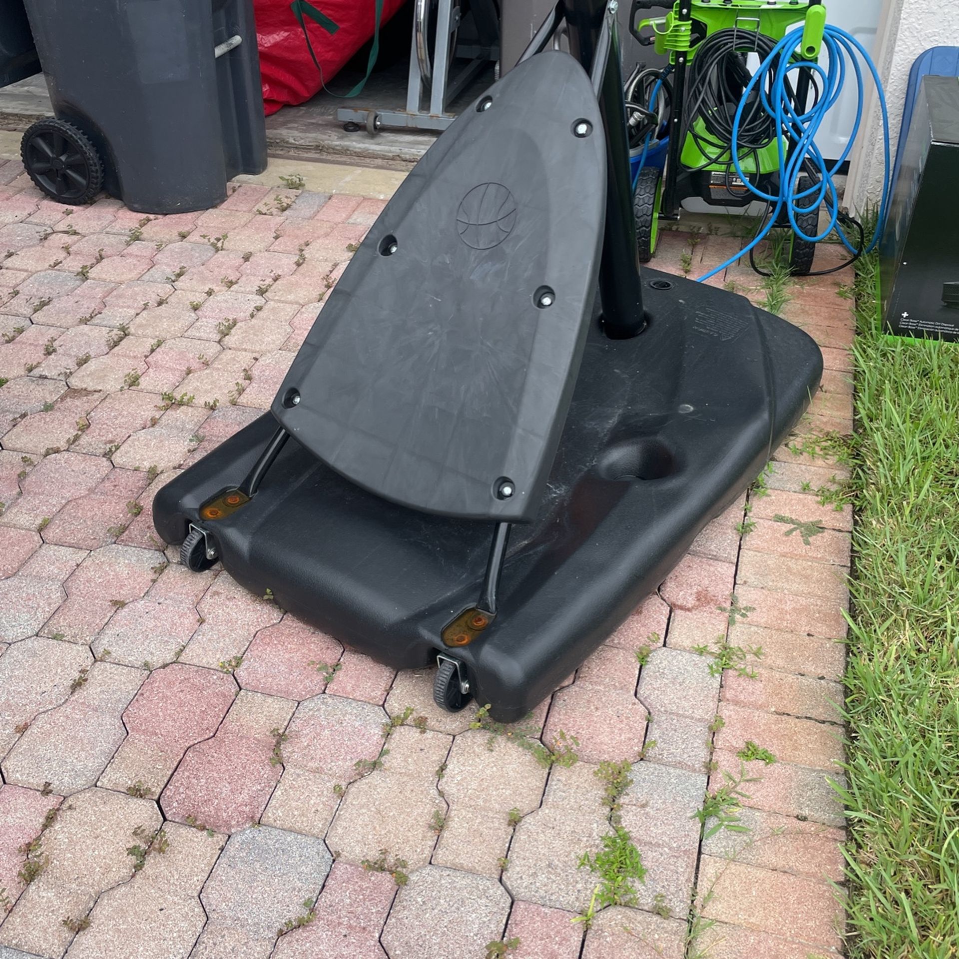 Spalding Mobil Basketball Hoop
