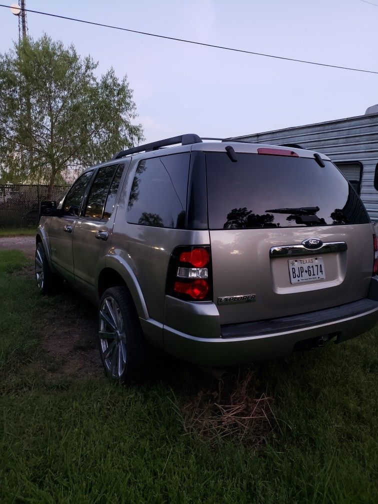 Ford Explorer
