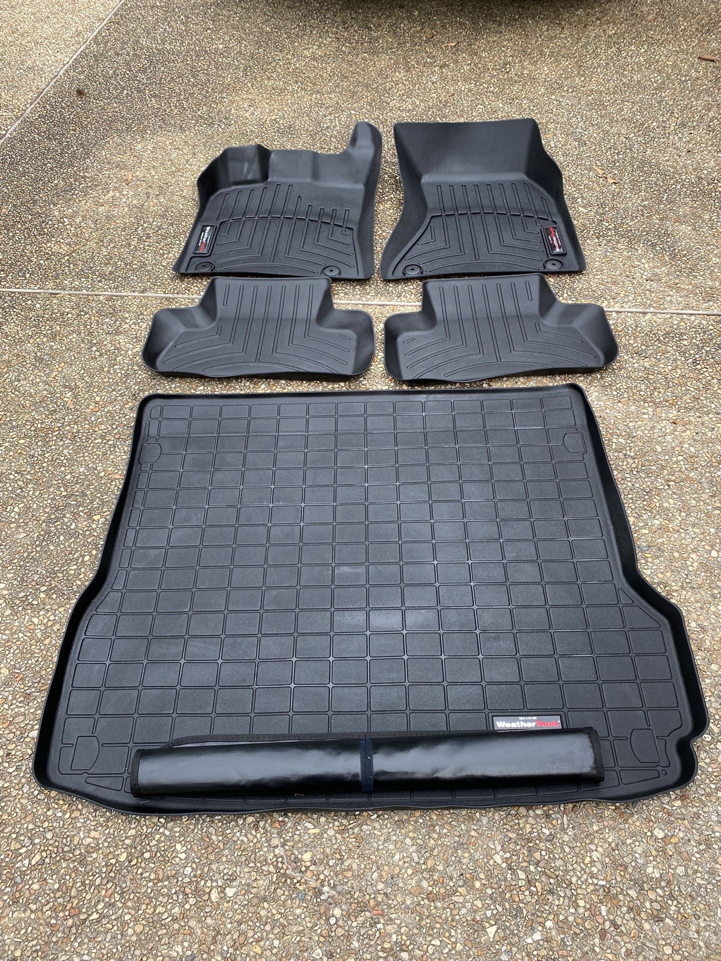2017 Audi Q5 WeatherTech Floormats and Trunk Liner