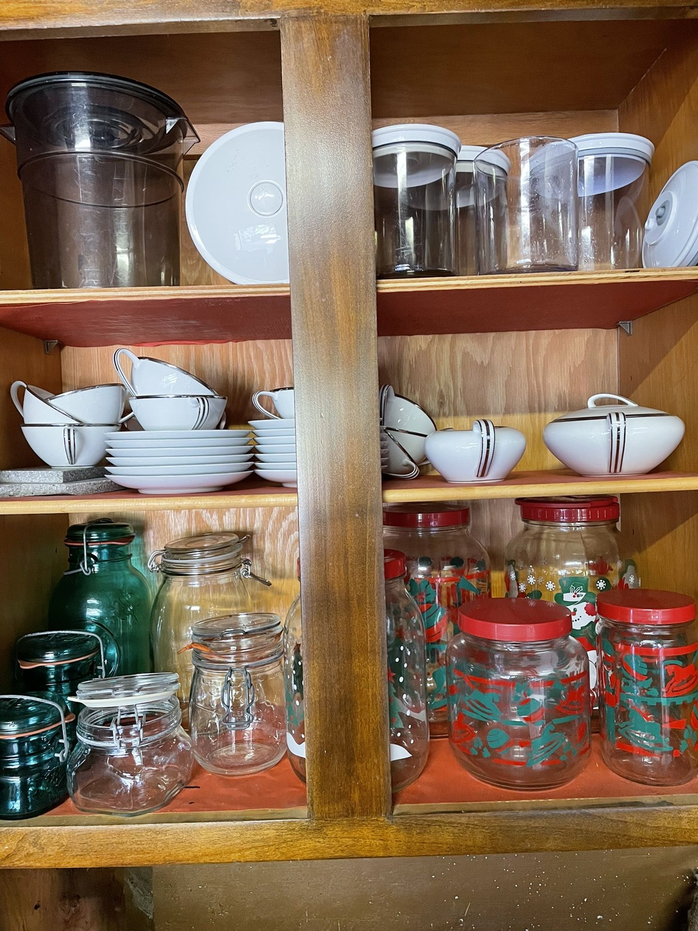 Saturday 9/25: HUGE Estate Sale— Furniture/Lots Of Free Stuff
