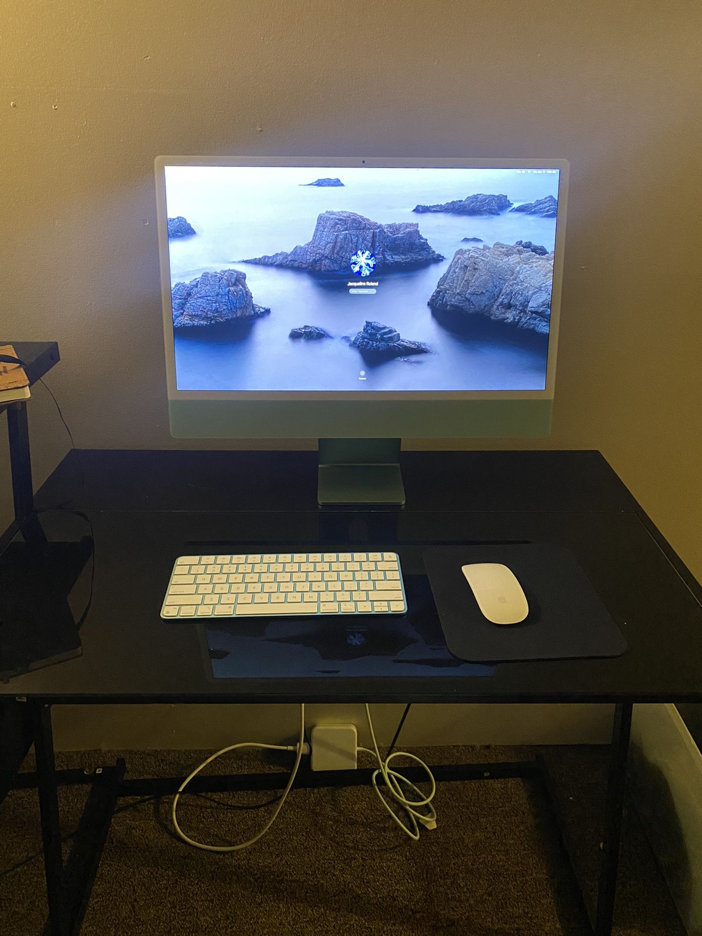 2021 iMac 24 Inch, M1 Chip