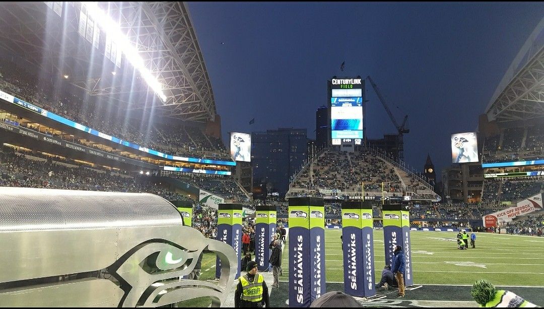 Seattle Seahawks vs DETROIT LIONS 3 & 4 ROWS FROM THE FIELD