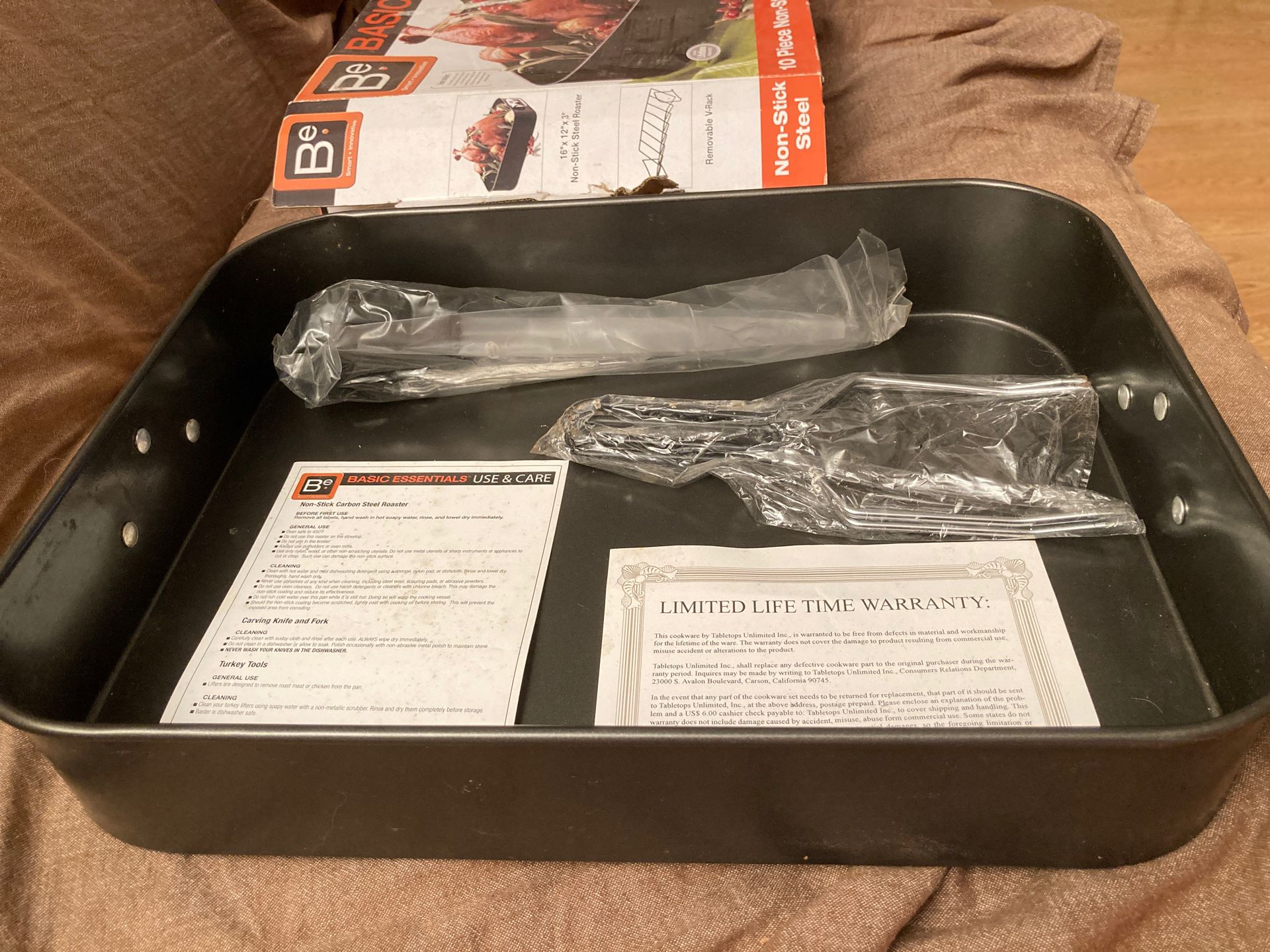 BE carbon steel roasting pan w Turkey lifters and vaster/lacing set