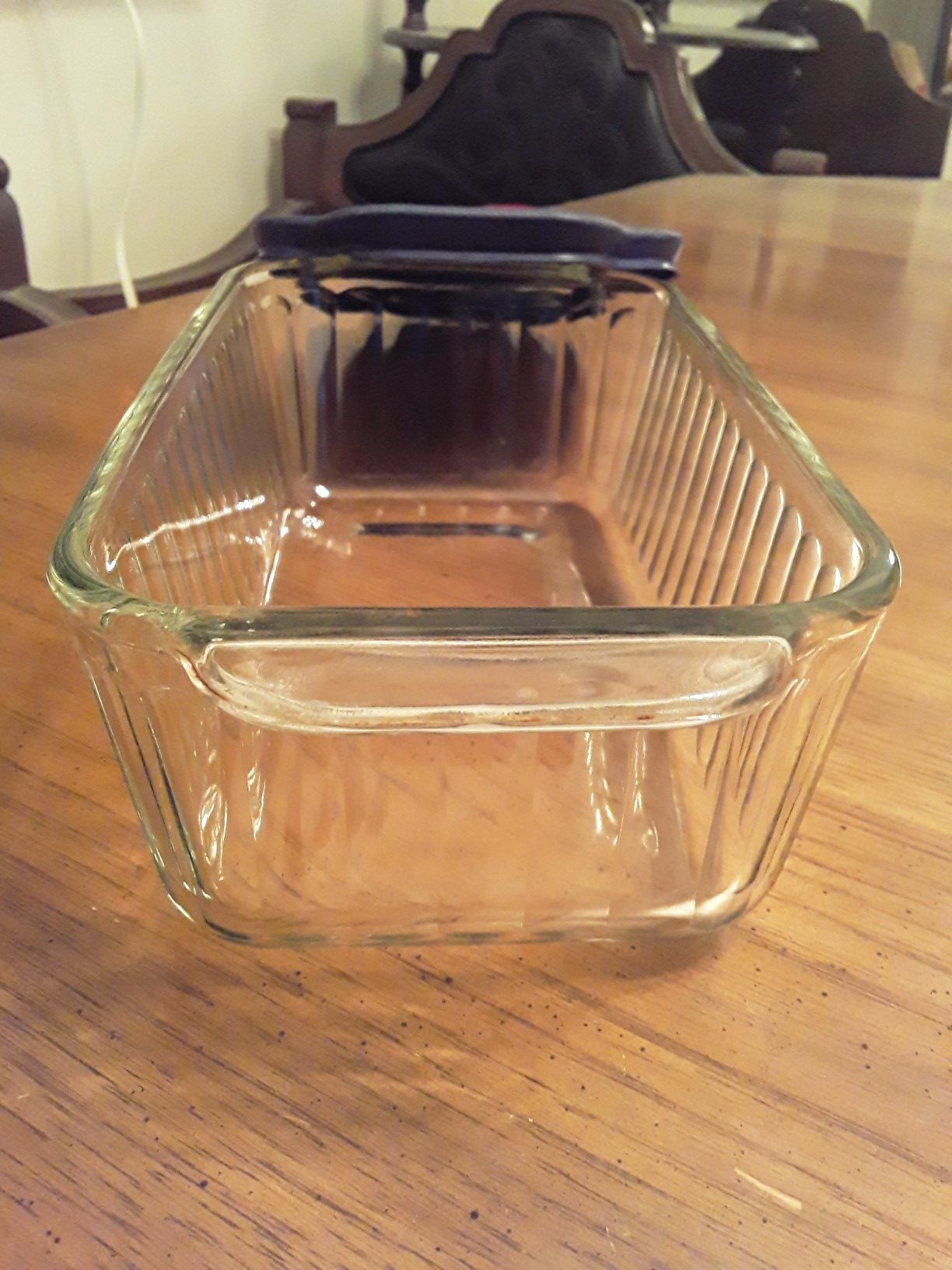 Original Pyrex Ribbed Loaf Pan with Lid - MADE IN USA - 1.5 QT 8 1/2" x 4 1/2" x 2 1/2"H