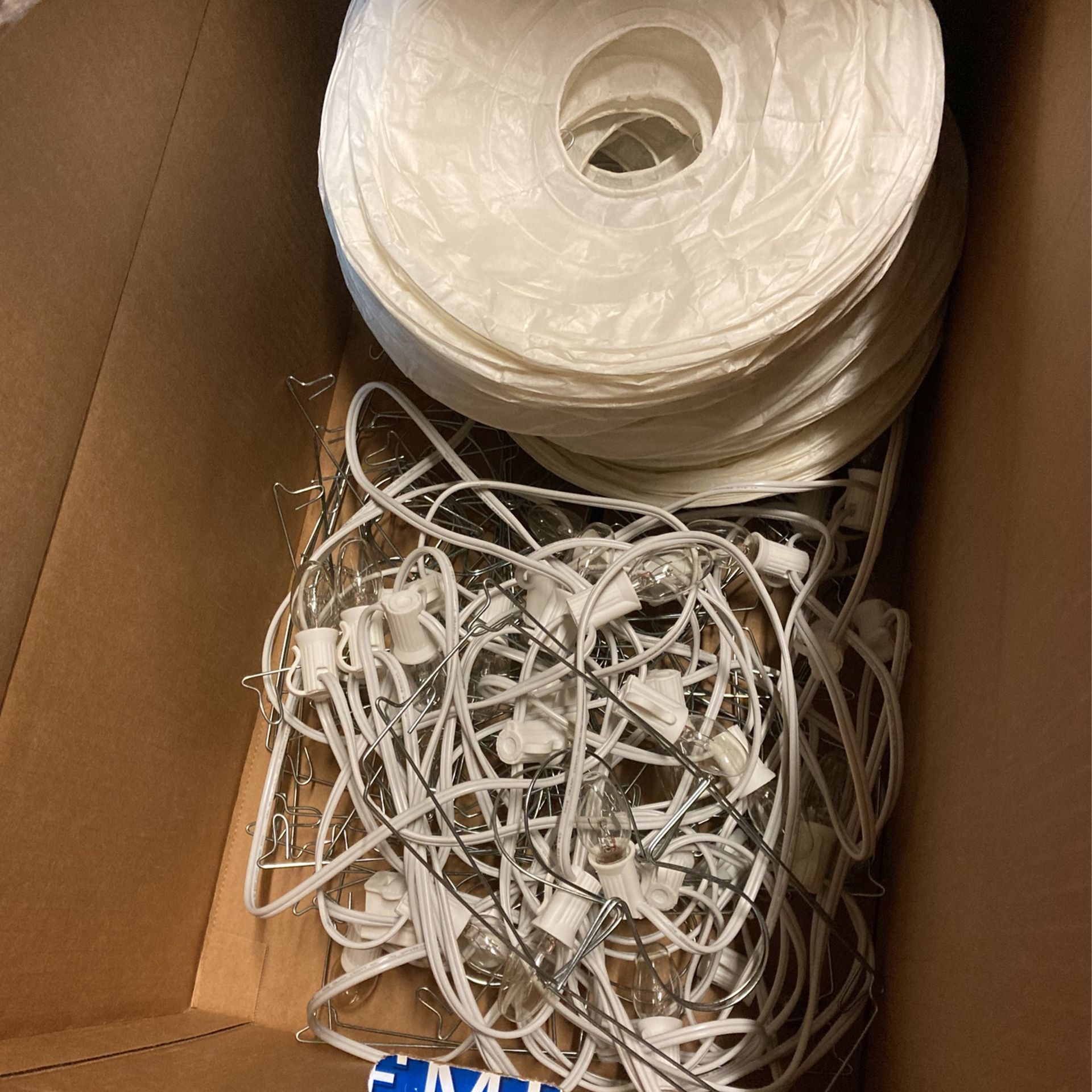 28 Paper Lanterns
