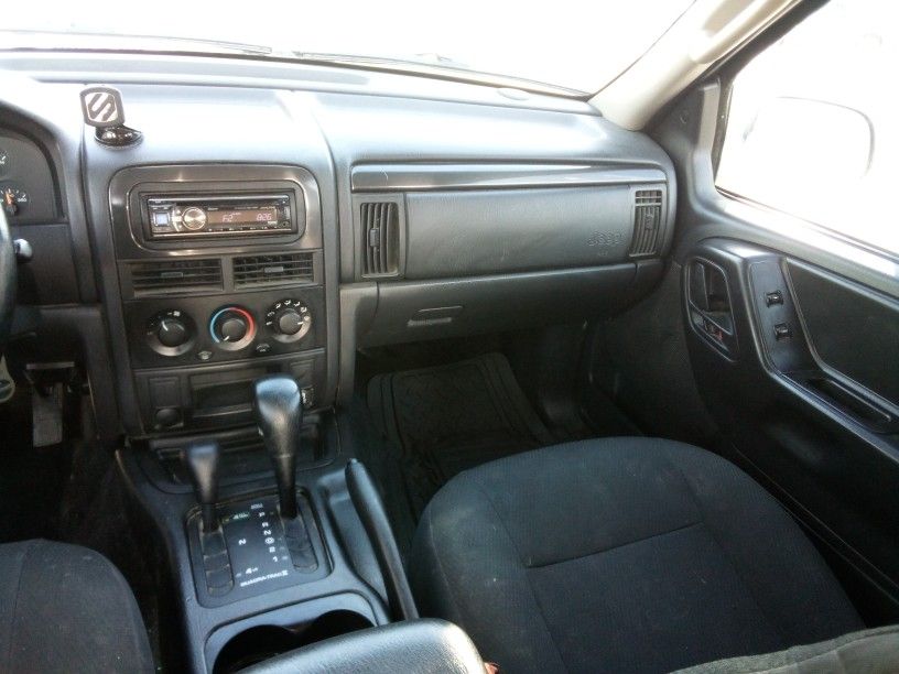 2004 Jeep Grand Cherokee