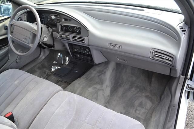1993 Ford Taurus