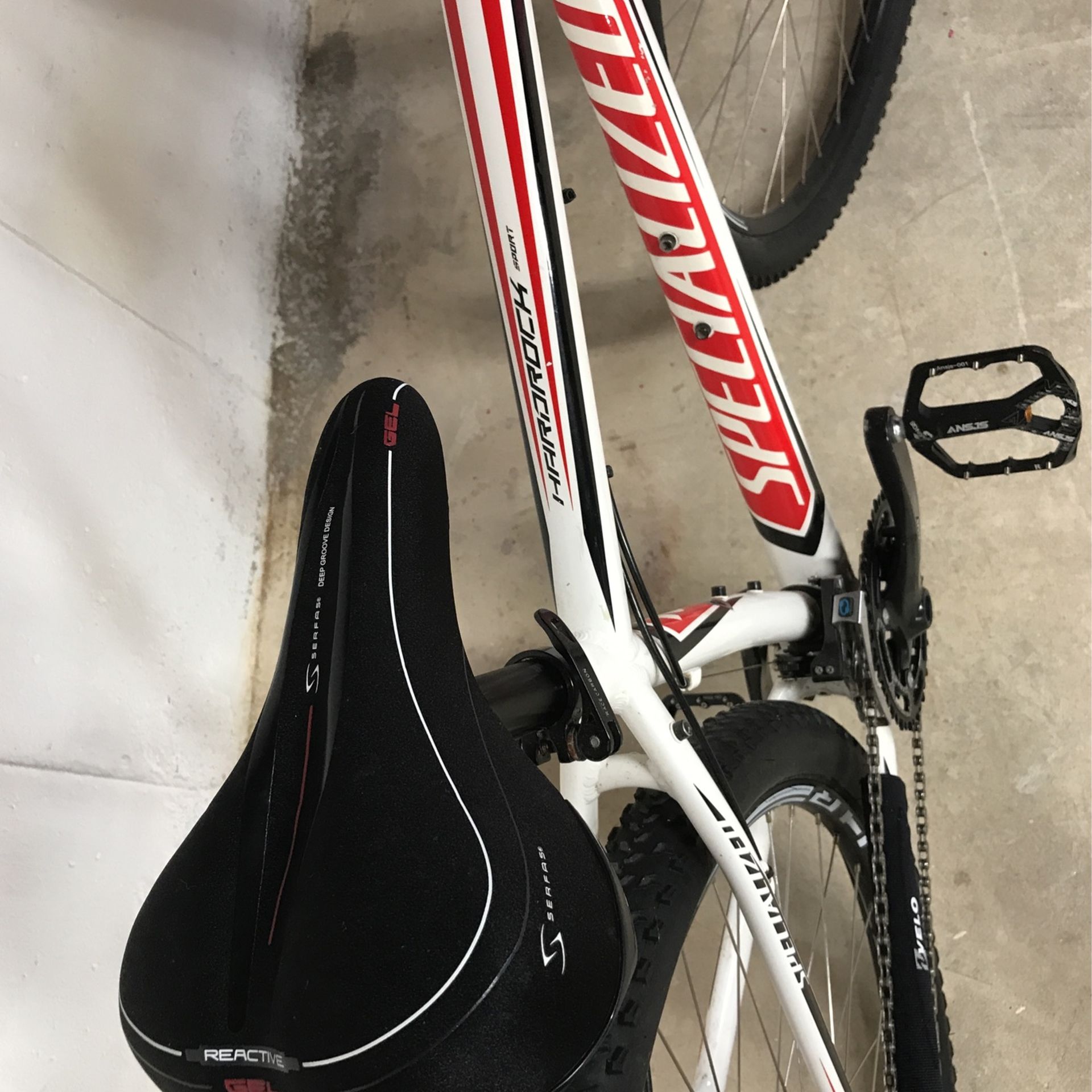 Bike - Specialized - HARDROCK sport -29 Er -