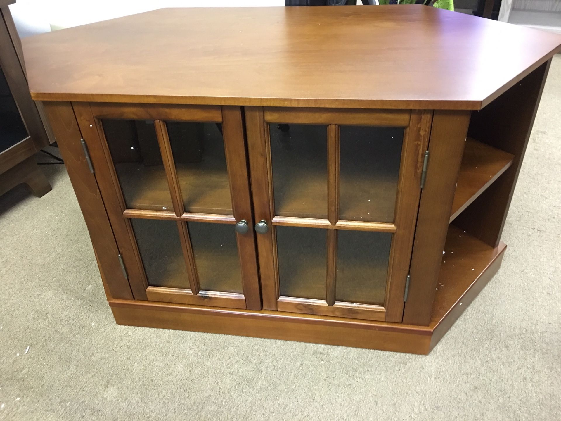 NARITA SWIVEL TOP MEDIA STAND Model MS987200TX BROWN Table TV Stand Up to 43” $139