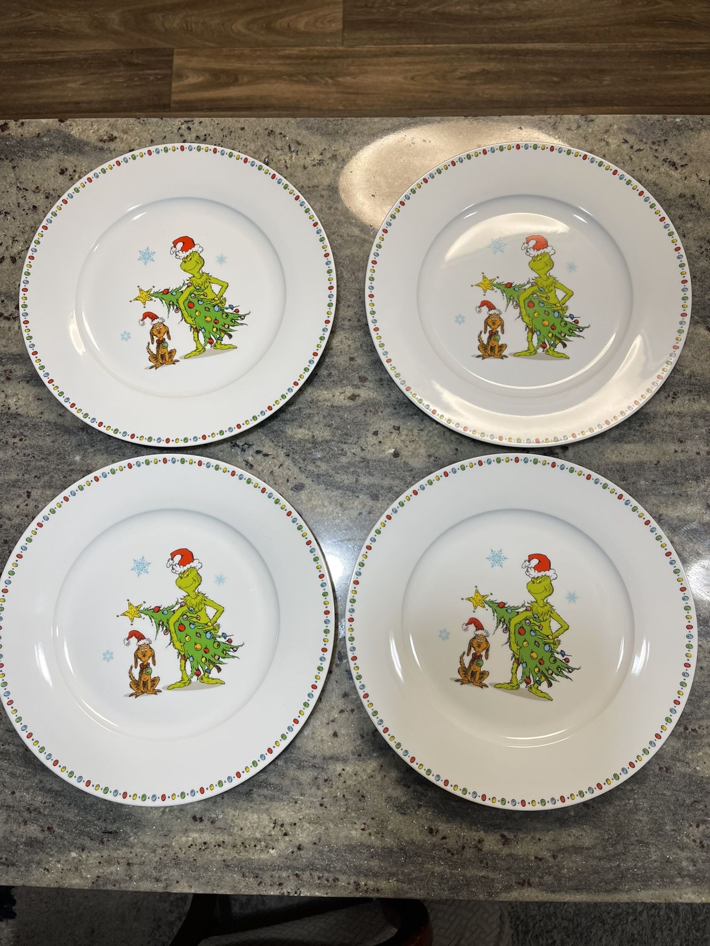 Dr Seuss The Grinch Ceramic Christmas Tree Max Dinner 4 Plate Set