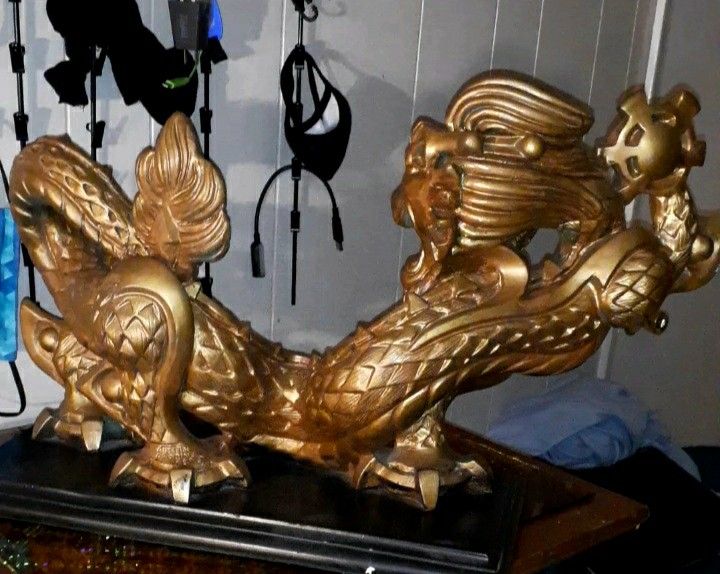 dragon sculpture by Austin prodinc 1989c